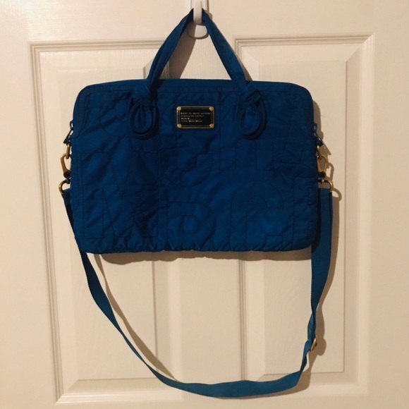 Blue Marc Jacobs laptop carrying shoulder bag - Picture 2 of 9